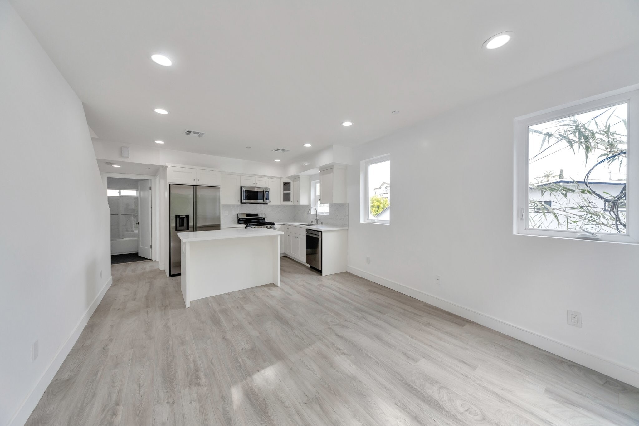 Building Photo - 7108 Ramsgate Ave