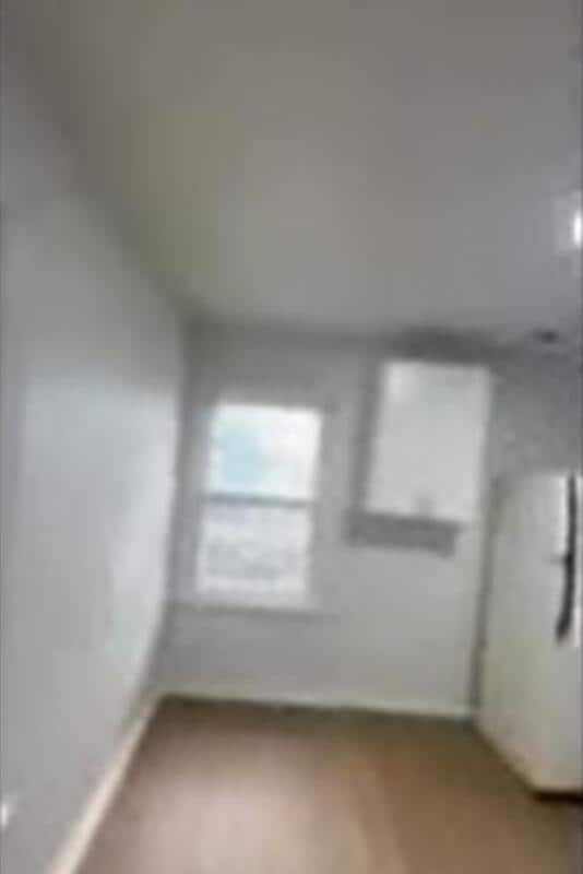 Building Photo - 588 Brown St