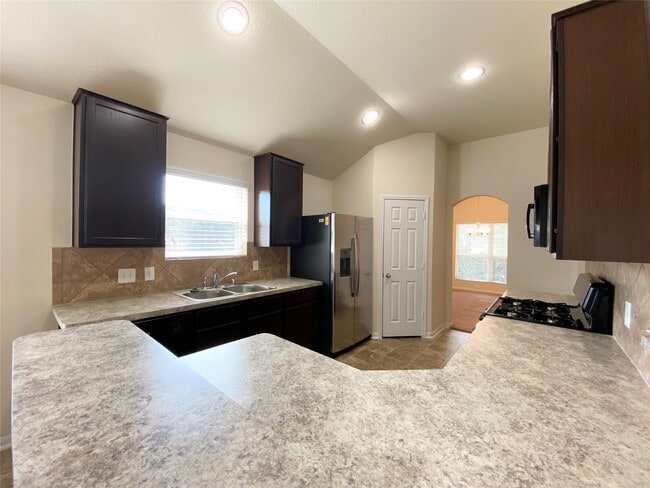 Building Photo - 15202 Pecan Lndg Dr