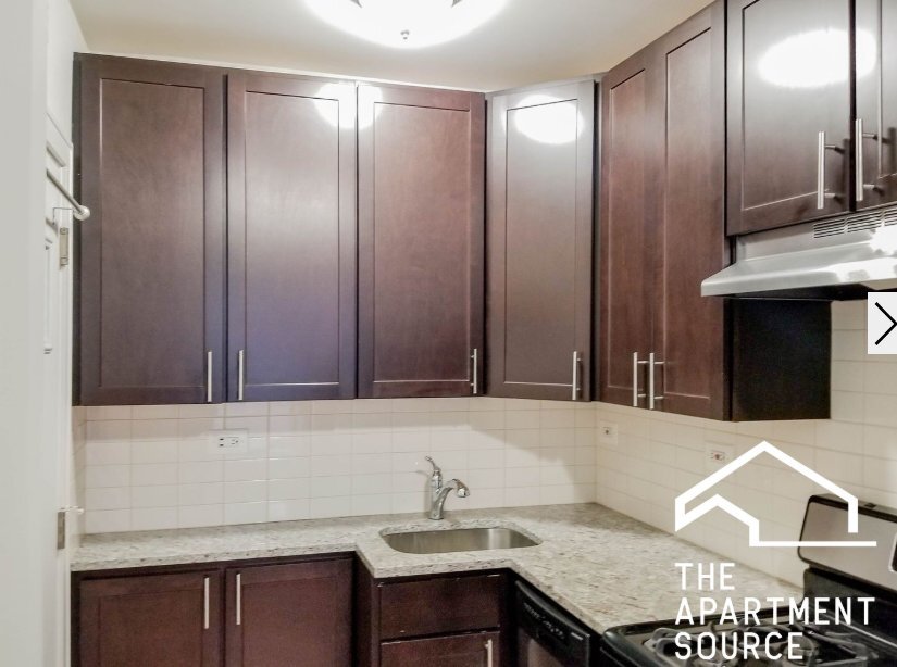 Building Photo - 516 W Cornelia Ave