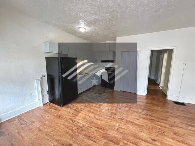 Building Photo - 4702 Bryant Ave