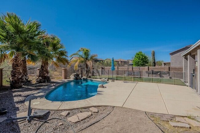 Building Photo - Pending/ Rented - Sahuarita Beauty!