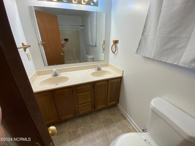 Building Photo - 612 Independence Dr