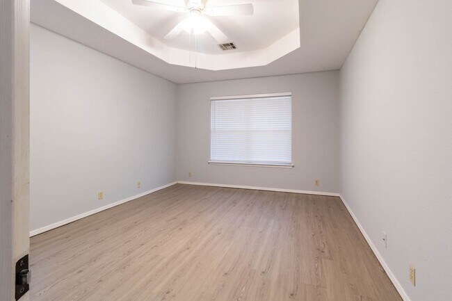 Building Photo - 10501 NW 45th St