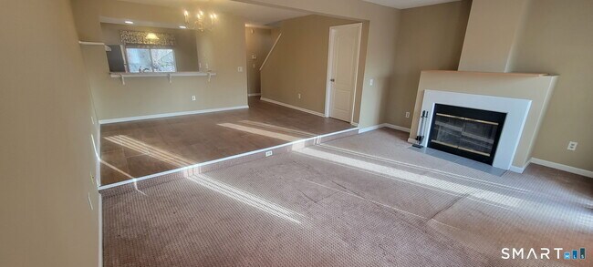 Building Photo - 166 Old Brookfield Rd