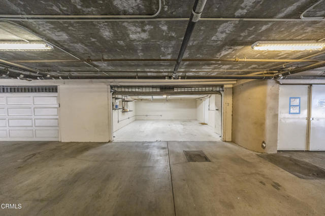 Building Photo - 4732 Radford Ave