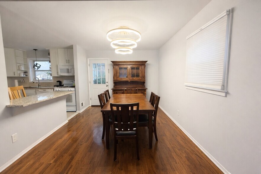 Building Photo - 2775 Morris Ave