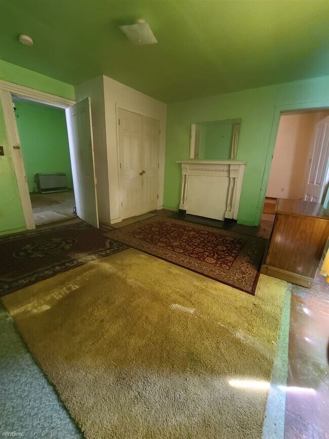 Building Photo - 2 br, 1 bath House - 651 Hall Street