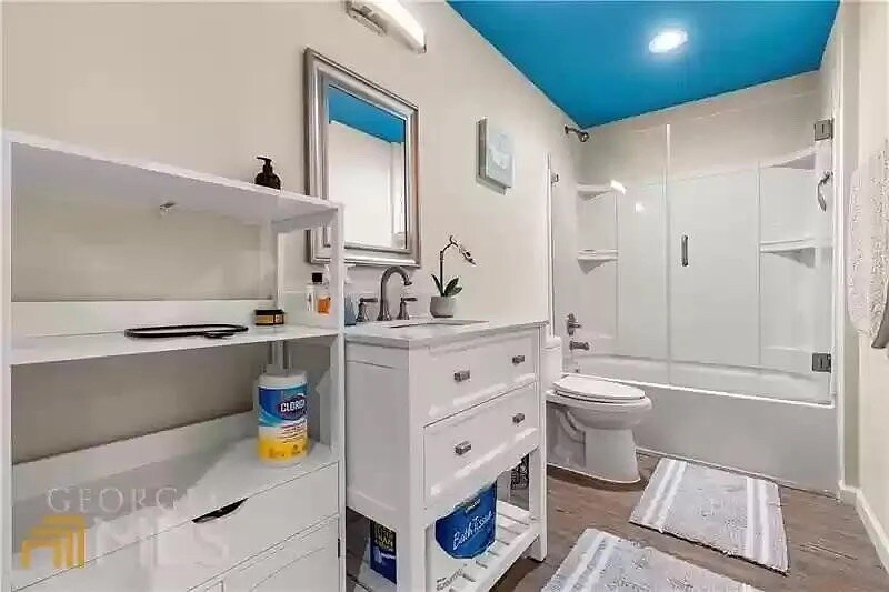 Building Photo - Room in House on Weller Tr NE