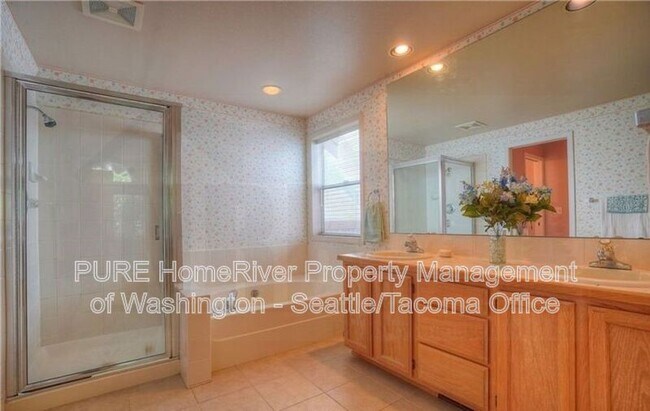Building Photo - 6109 83rd Ave W