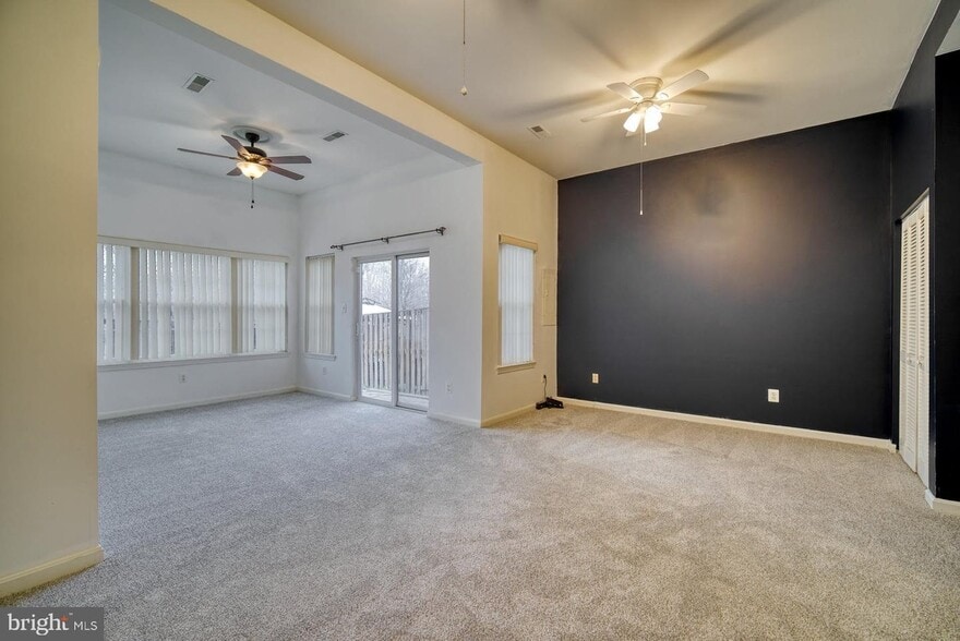 Bedroom & Livingroom - 11598 Tolson Plz