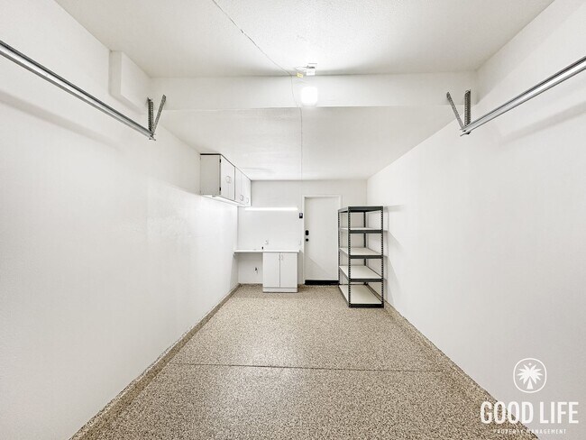 Building Photo - Fully Renovated 2BD/2.5BA in Aliso Viejo | Fireplace, Private Patio, Pool/Spa & Attached Garage