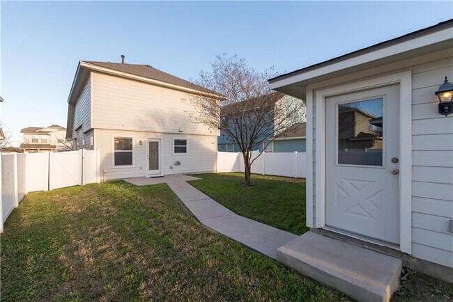 Building Photo - 1503 Davis Mountain Loop