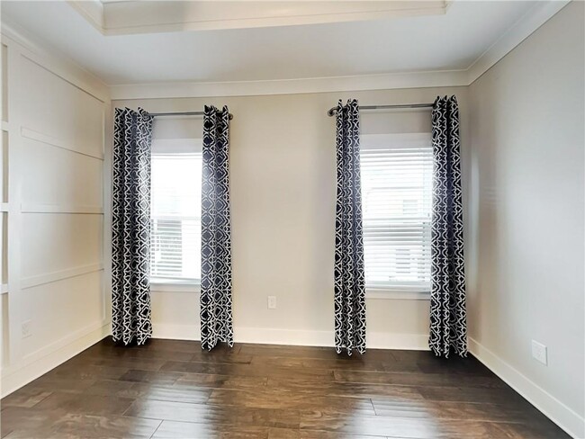 Building Photo - 2038 Rockledge Rd NE