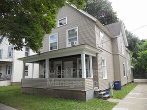 Building Photo - 216 Travis St NE