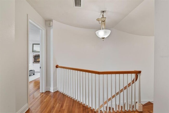 Building Photo - 2506 SW 9th Dr