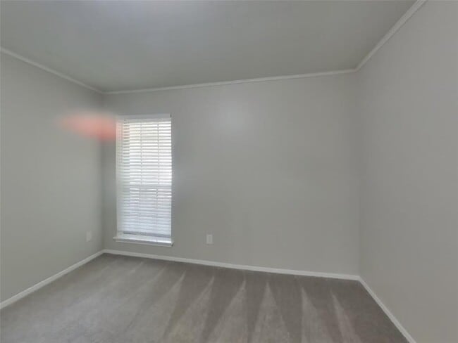 Building Photo - 4827 Casemont Dr