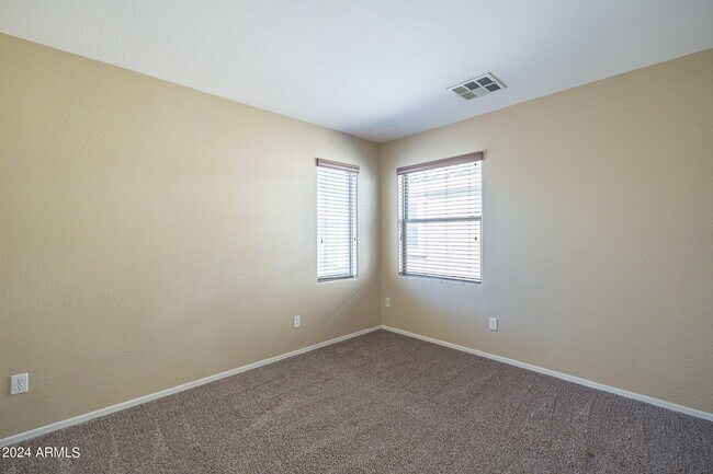 Building Photo - 2873 E Bart St