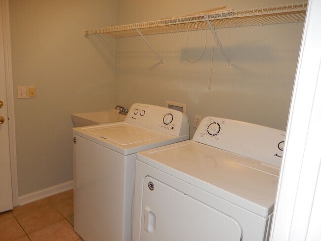 Building Photo - LOVELY 4/2.5 in Buck Lake Area on 1 Acre w/ 2 Car Garage, Washer/Dryer, Lawn Maint, & 2228 sq ft!...