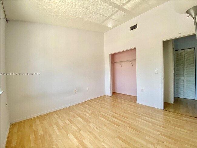 Building Photo - 2140 NW 78th Ave