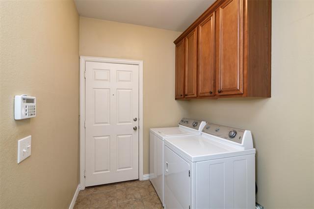 Building Photo - 9904 Derwent Dr