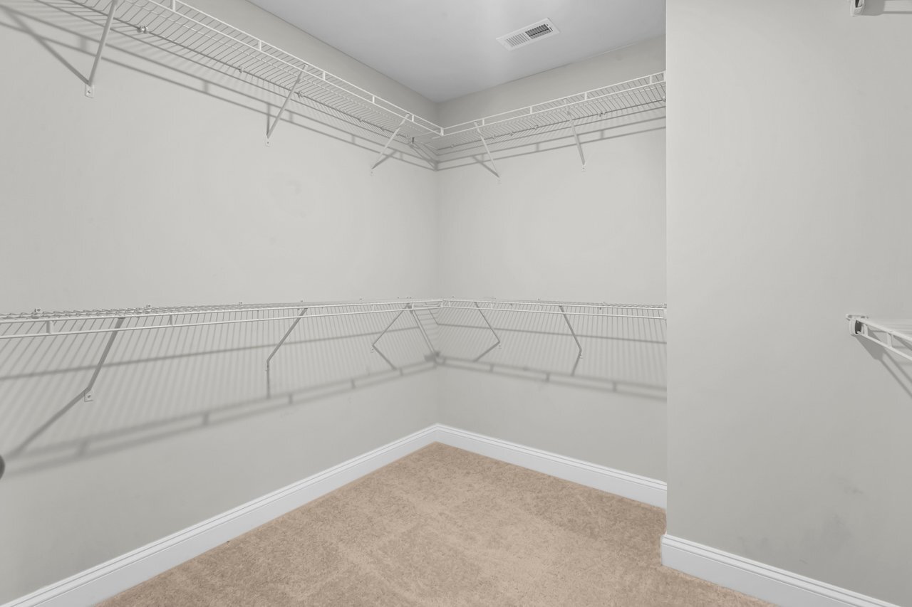 Building Photo - 1515 Hidden Falls Rd