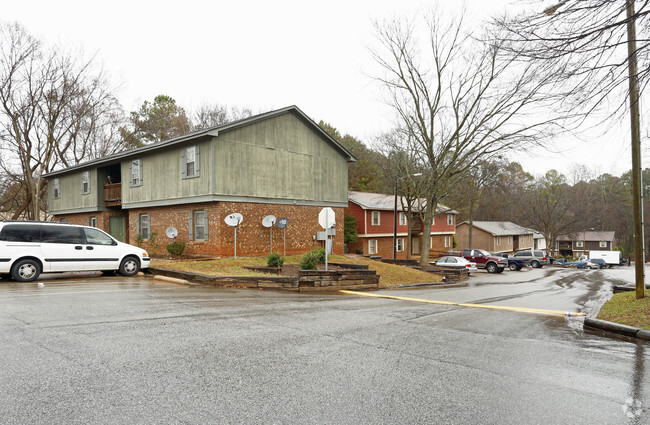 Primary Photo - Park Creek Apartments