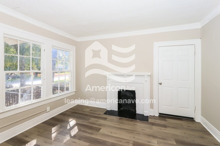 Building Photo - 1369 Winton Ave