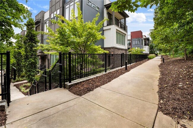 Building Photo - 388 Pratt Dr SE