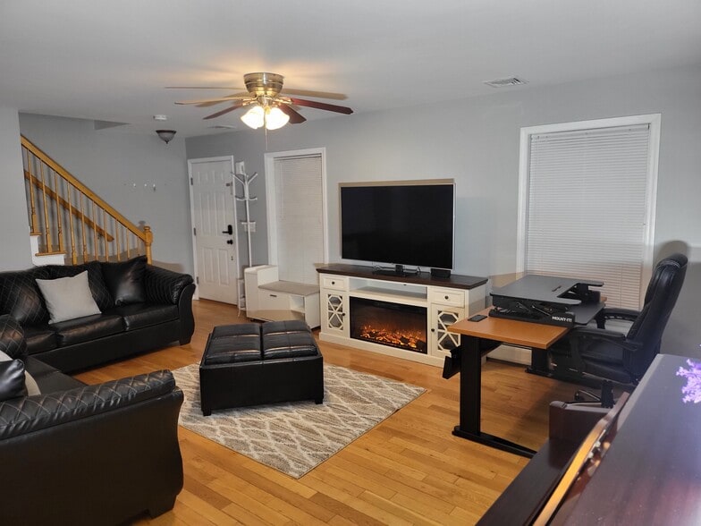 Building Photo - 5 Healy Rd