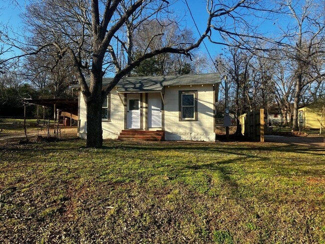 Building Photo - 1501 N Jackson St