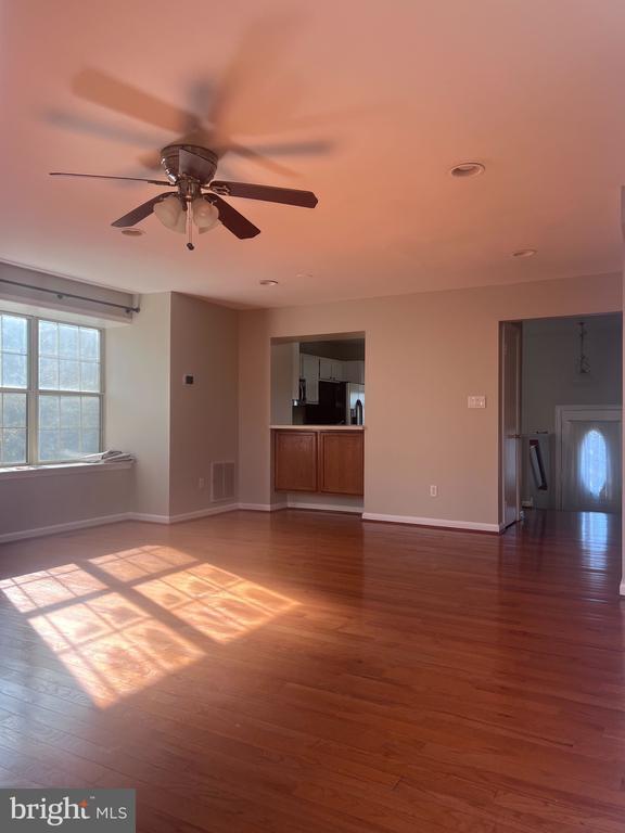Building Photo - 7419 Courtland Cir