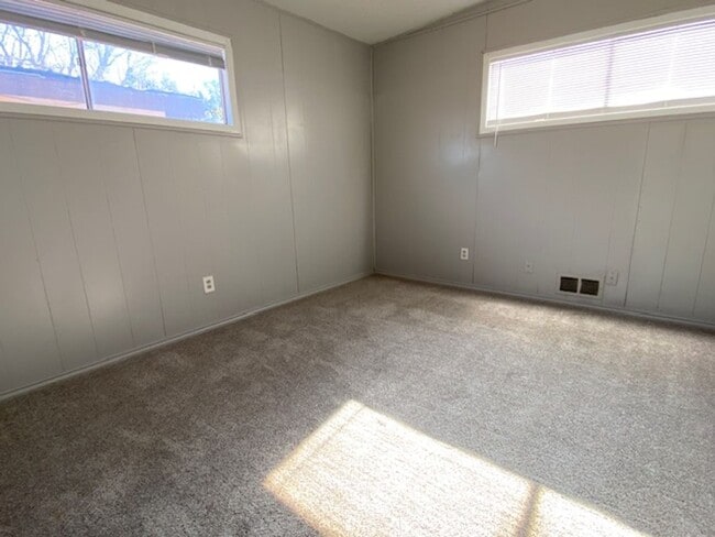 Building Photo - Updated 3/2 in Central Lubbock