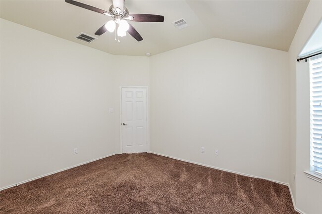 Building Photo - 15011 Mause Creek Dr