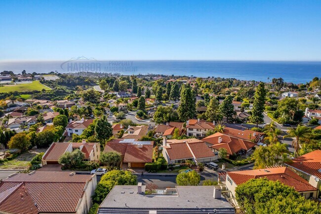 Building Photo - Palos Verdes Estates luxury home is now av...