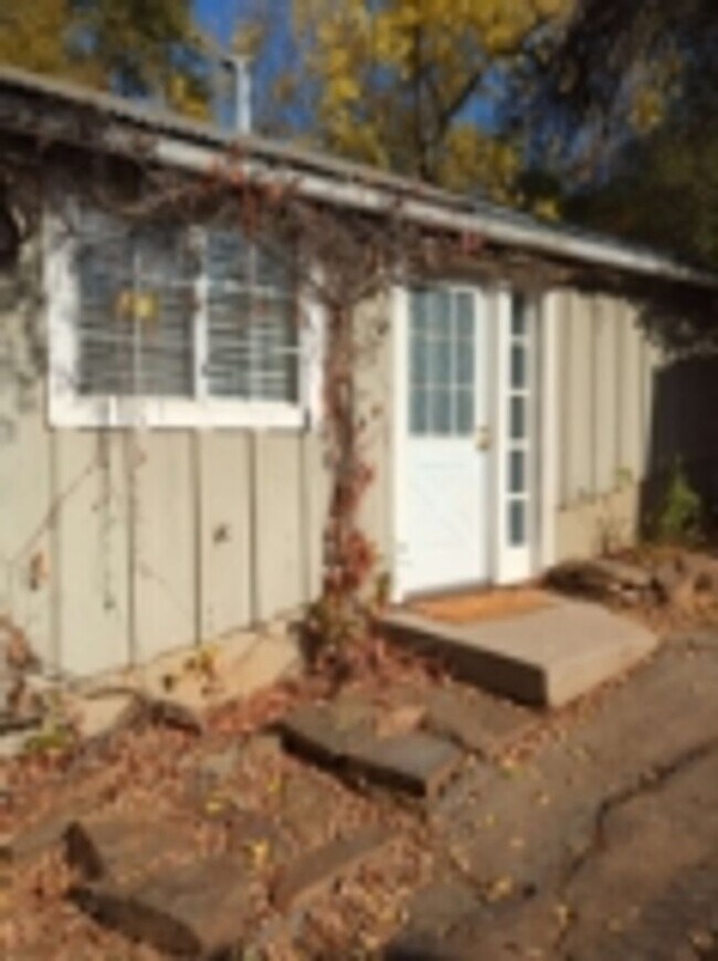 Primary Photo - 197 Theall St