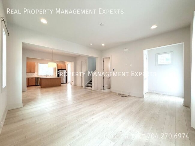 Building Photo - 4115 Merlane Dr