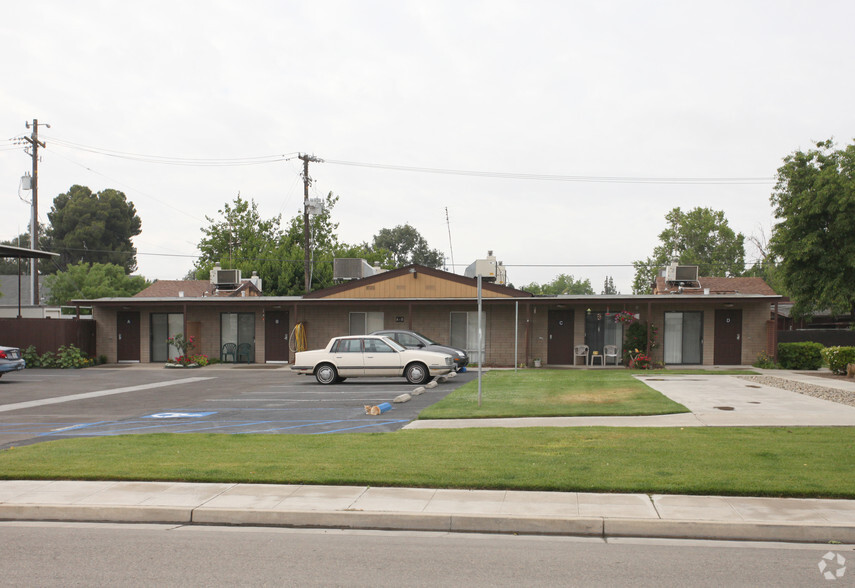 Building Photo - Lemoore Elderly Apartments