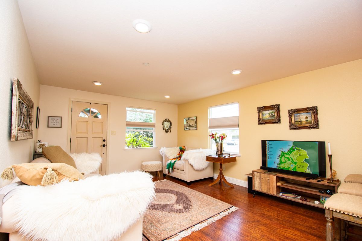 Building Photo - 40 Encina Ave