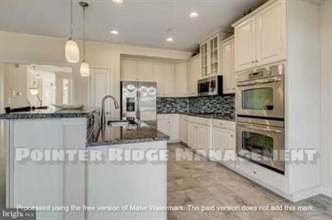 Building Photo - 900 Hall Station Dr