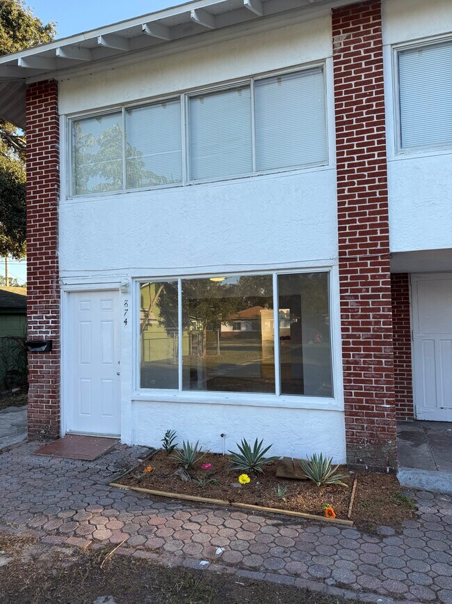 Building Photo - 874 Duplex