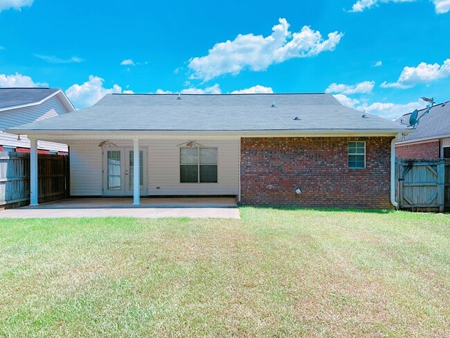 Building Photo - 260 Windsor Garden Dr