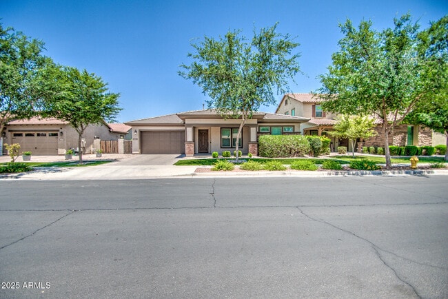 Building Photo - 7128 E Posada Ave
