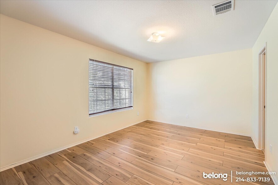 Building Photo - 1310 Pigeon Ct