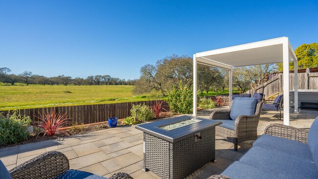 Building Photo - 9520 Wellington Cir