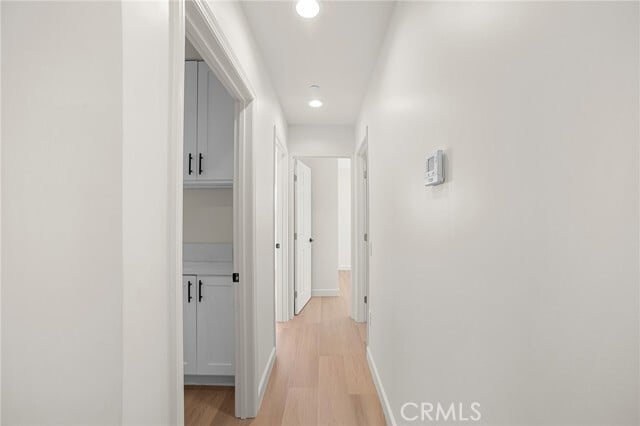 Building Photo - 900 S Hert St