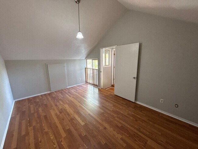 Building Photo - 4776 Buffalo Dr SE