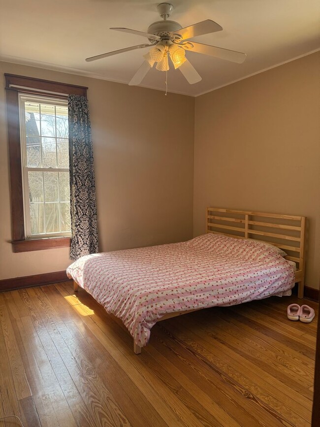 Building Photo - Charming Bungalow in Prospect Hill: Your P...