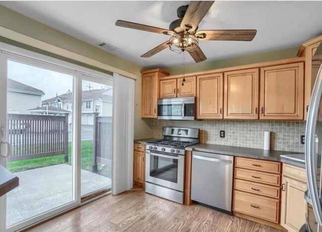 Building Photo - 3404 Whispering Hls