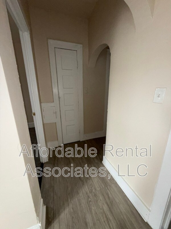 Building Photo - 2627A S 6th St